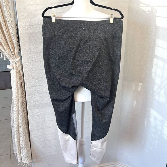 Women's Old Navy Active Cozecore Tri-Color Leggings ~ Size XXL - Picture 2 of 4